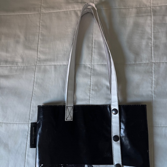 Francesca Liberatore X DHL Tote bag - Picture 3 of 6